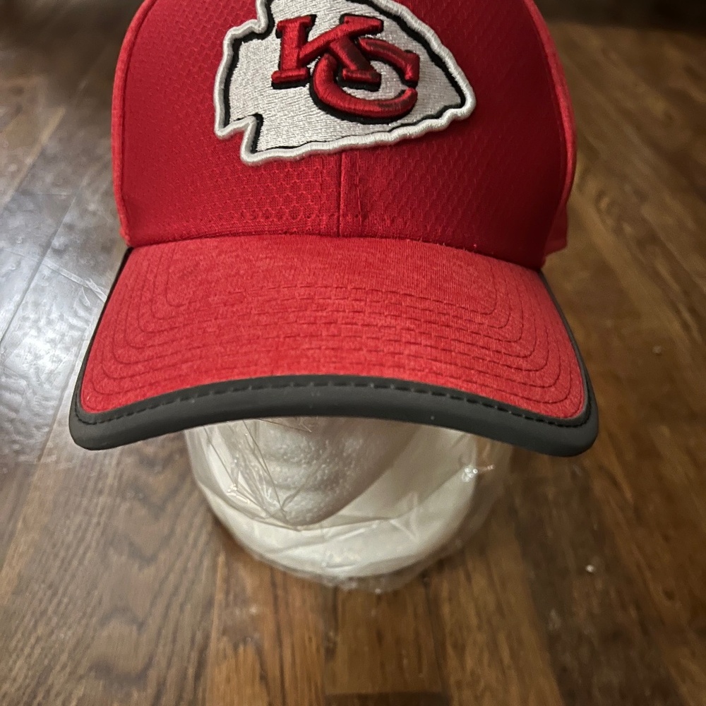 Kansas City chiefs hat - Picture 2 of 6